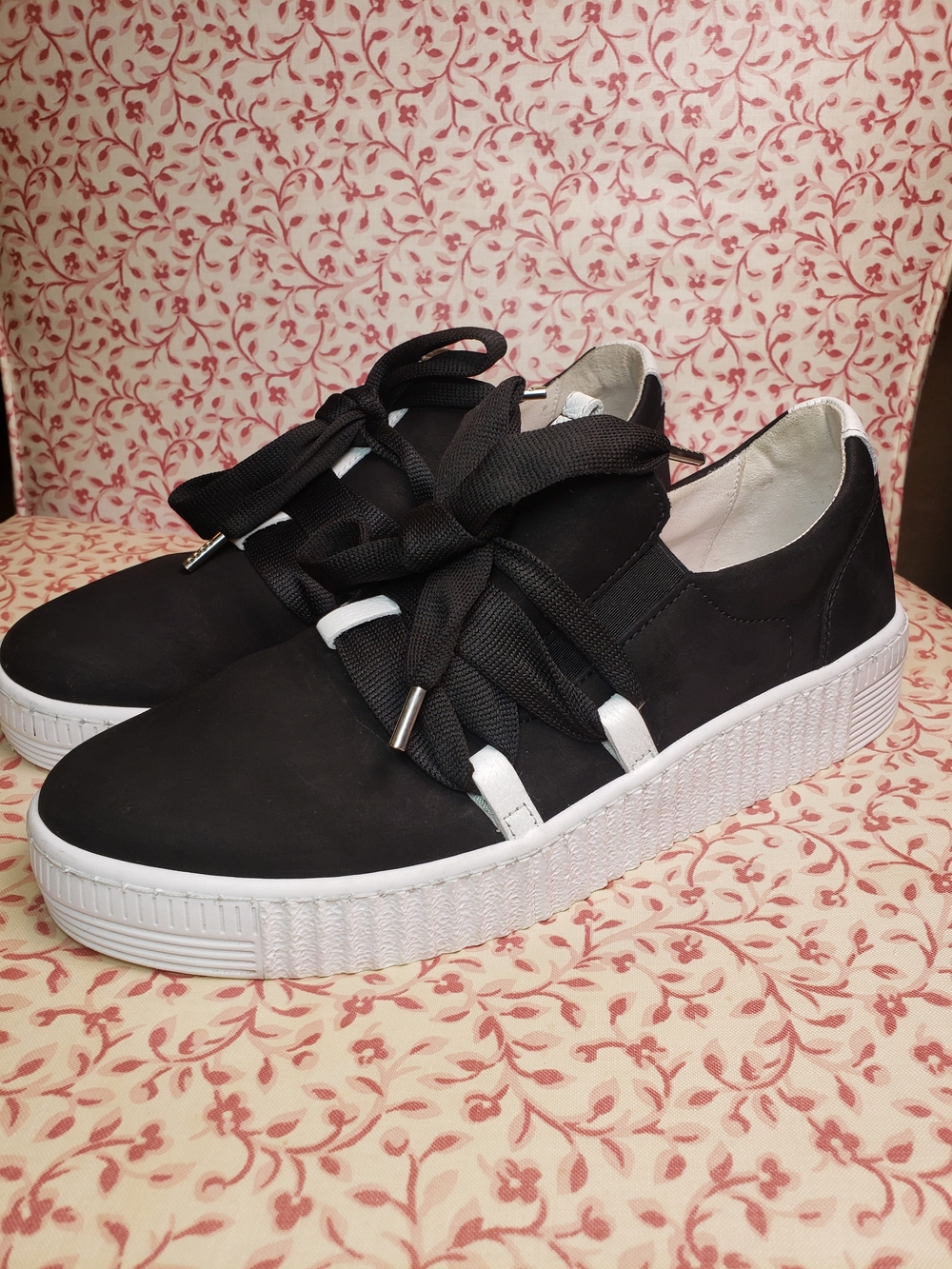 Gabor 43.333 Black Platform Sneakers with White Sole